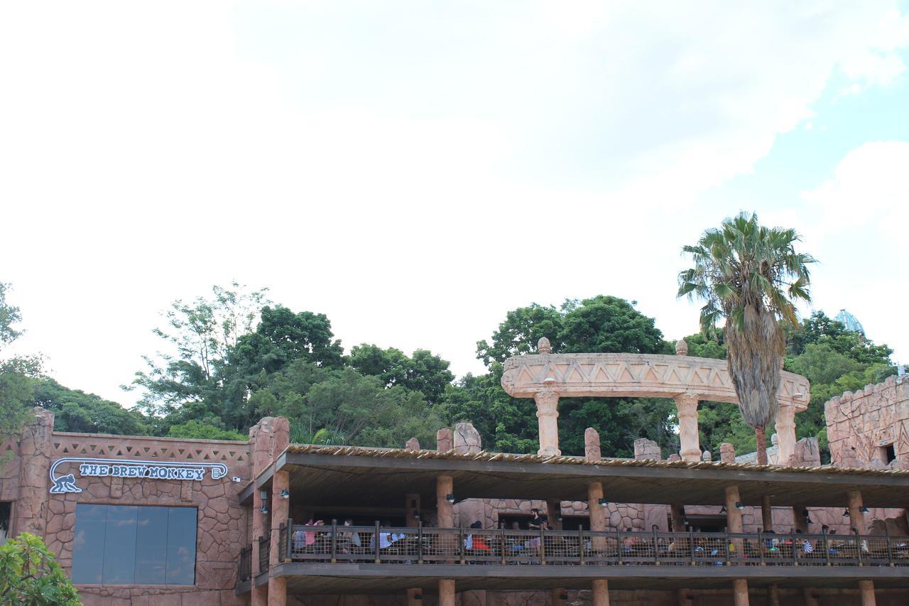 Bush Bungalows At Sun City Resort Рустенбург Екстериор снимка