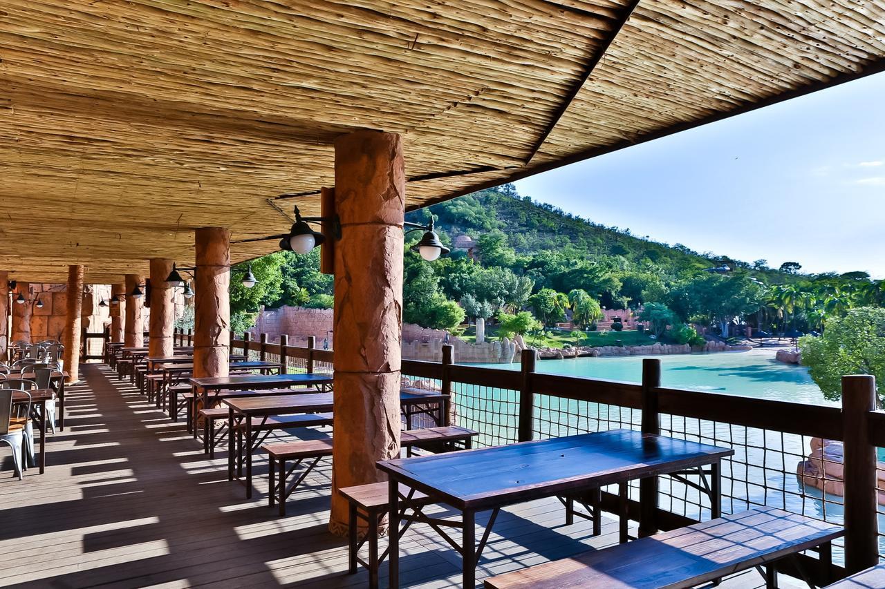 Bush Bungalows At Sun City Resort Рустенбург Екстериор снимка