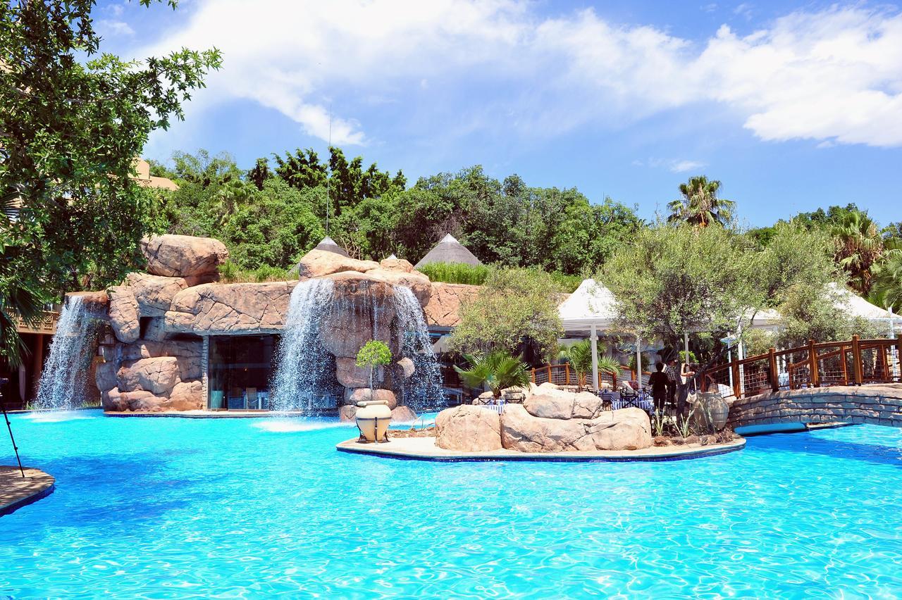 Bush Bungalows At Sun City Resort Рустенбург Екстериор снимка
